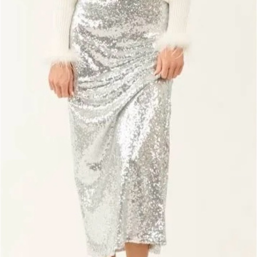 Elegant Silver Sequin Skirt